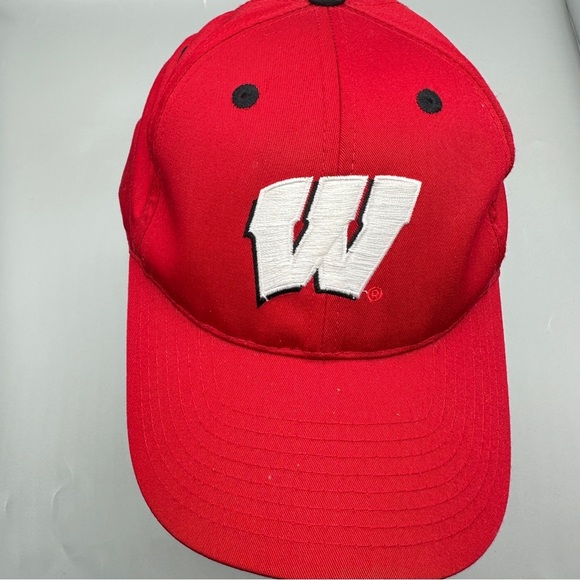 Wisconsin Badgers “W” Logo Hat – Red Adjustable Baseball Cap (Unisex) - Picture 1 of 6